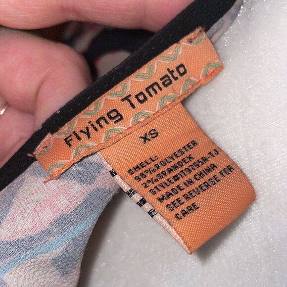 Flying Tomato 🍅 top - Picture 8 of 8